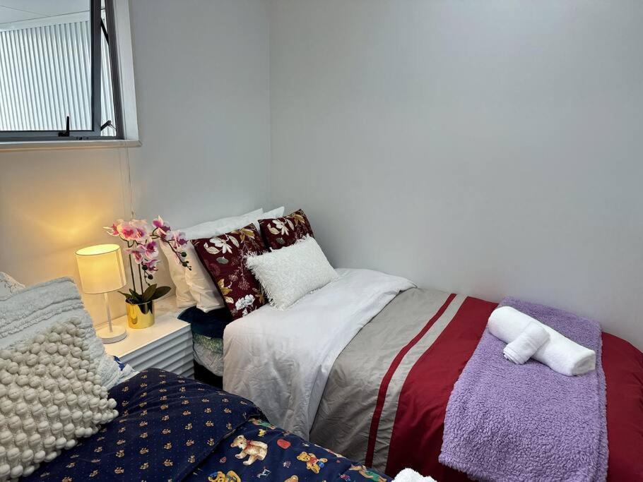 Immaculate 3 Bd 2 Bth Apartment -Free Carpark & Pool Auckland Exterior photo