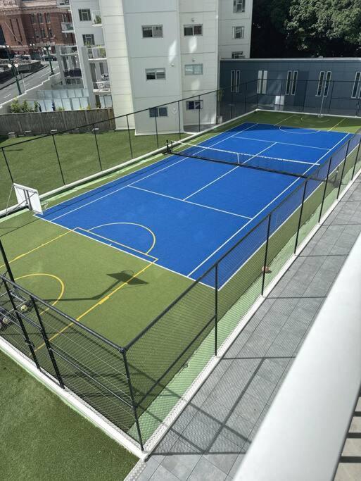 Immaculate 3 Bd 2 Bth Apartment -Free Carpark & Pool Auckland Exterior photo